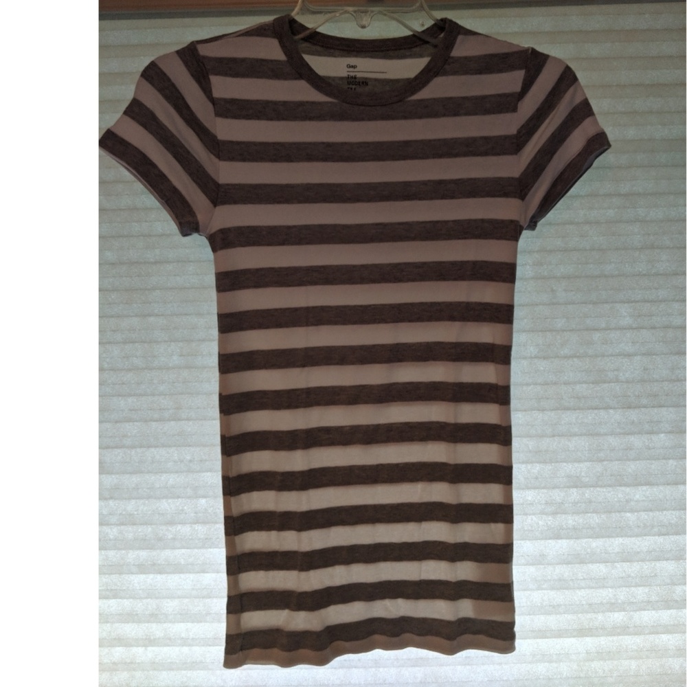 Gap striped tee